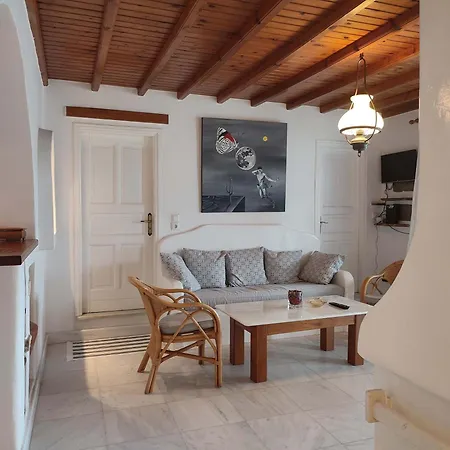 Beachside 2 Bd Stylish W Private Patio * Ornos (Mykonos)